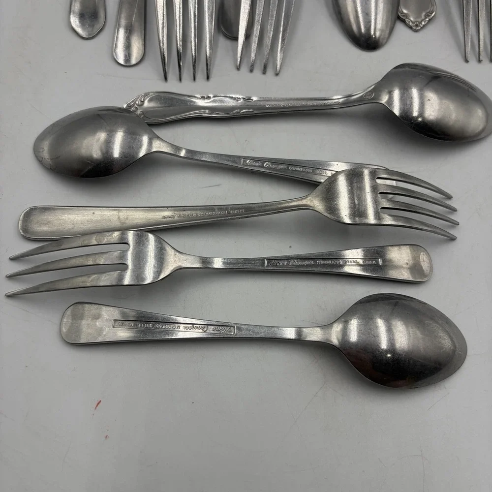 14 Pieces Stainless Steel Silverware Flatware Set Mixed Spoons Forks Dinnerware